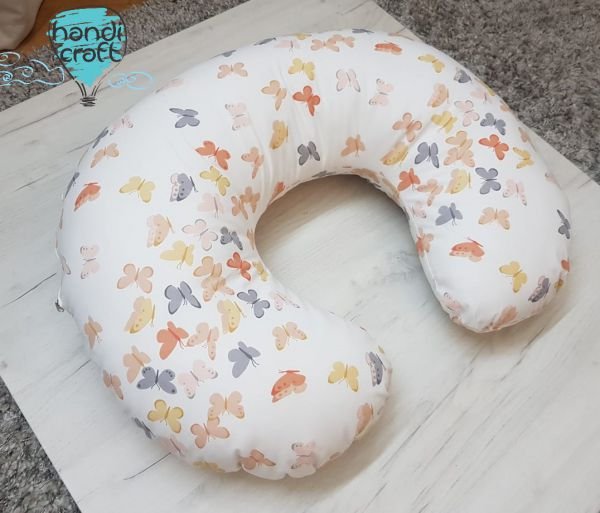 ლაქტაციის ბალიში პეპლებით