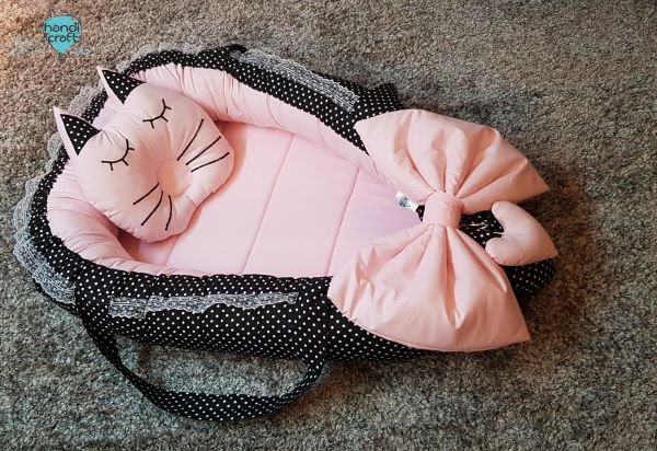 გამოსაყვანი ბუდე ვარდისფერი გულით