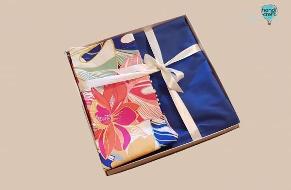 თეთრეული ლურჯი ყვავილებით