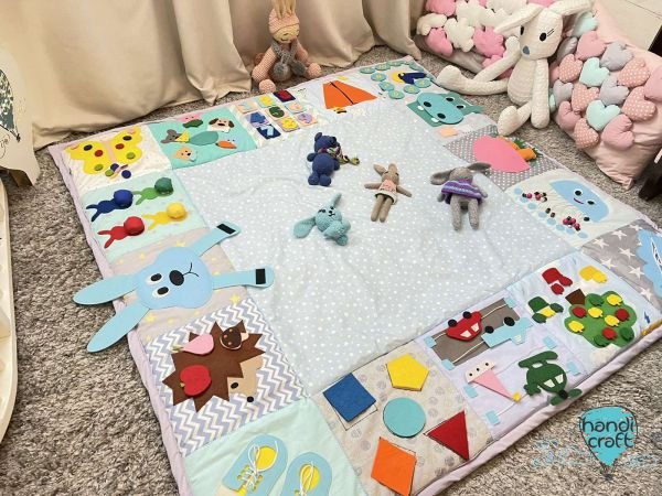 განმავითარებელი ხალიჩა გიგანტური