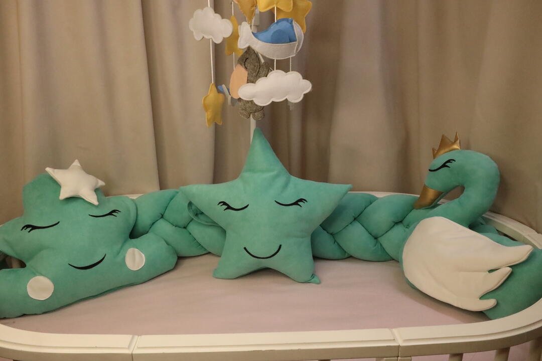 ბავშვის საწოლის ბამპერი მენთოლისფერი