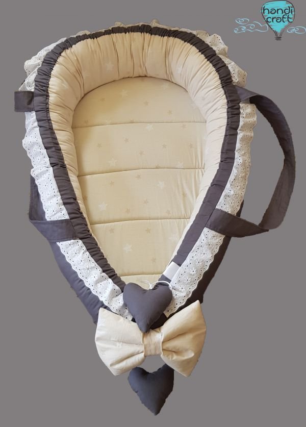 გამოსაყვანი ბუდე ნაცრისფერ ფერში