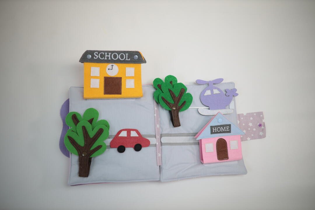 განმავითარებელი წიგნი სპილოს ყდით