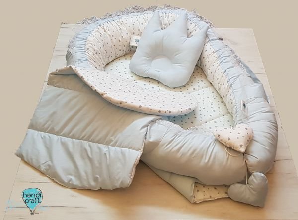 გამოსაყვანი ბუდე ცისფერ ფერში