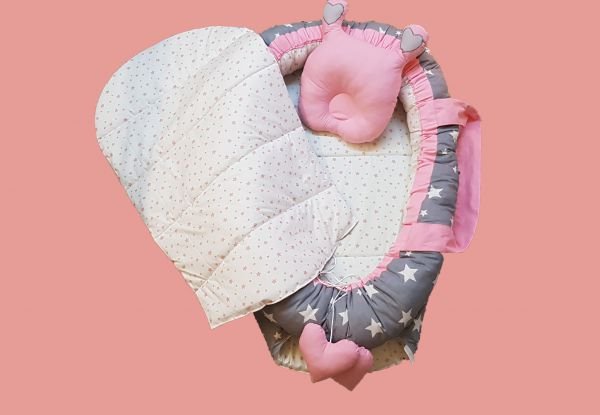 გამოსაყვანი ბუდე ვარსკვლავებით ვარდისფერ ფერებში